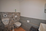 Vermietung Verkaufsfläche mit Imbiss in einem Wohn- und Geschäftshaus Zella-Mehlis Sanitäranlagen
